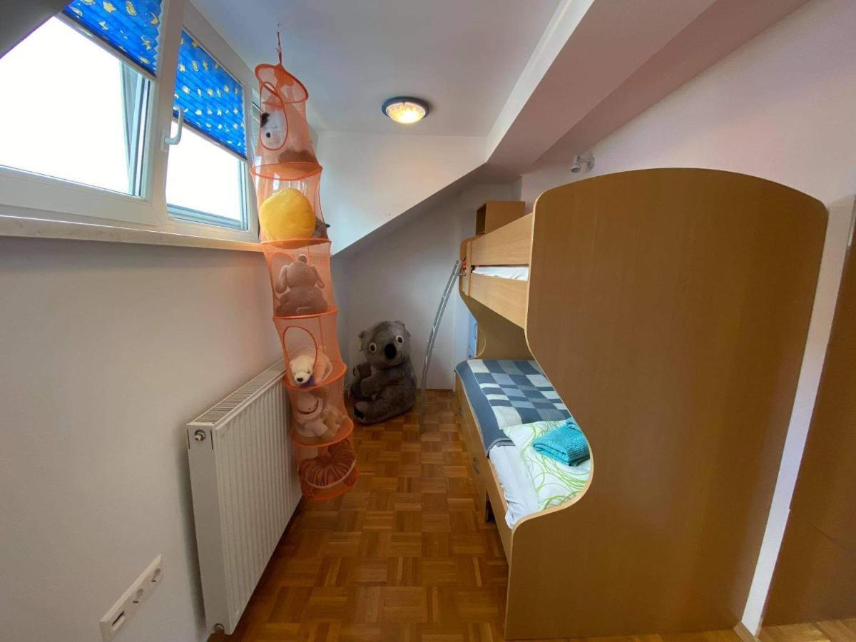Apartment Kranj - Huge Terrace, Free P, Wi - Fi, Ac Ngoại thất bức ảnh